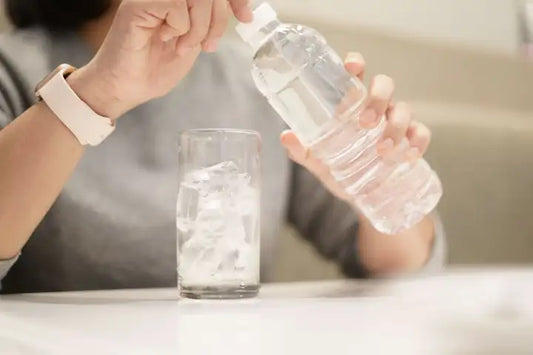 Hydratation et santé intime : pourquoi boire suffisamment d'eau 